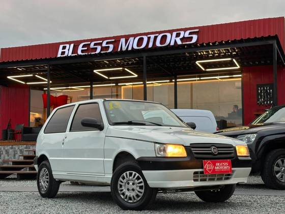 FIAT UNO 1.0 MPI MILLE FIRE ECONOMY 8V FLEX 2P MANUAL FIAT UNO 1.0 MPI MILLE FIRE ECONOMY 8V FLEX 2P MANUAL